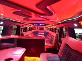Aadvanced Limousines - Event Limo - Indianapolis, IN - Hero Gallery 3