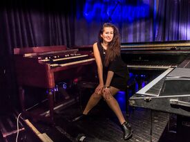 Marina Makarova, virtuoso jazz pianist - Pianist - Brooklyn, NY - Hero Gallery 1