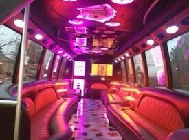 Seattle Top Class Limo - Event Limo - Everett, WA - Hero Gallery 3