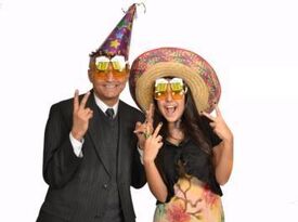 Photo Booth Party! Toledo - Photo Booth - Perrysburg, OH - Hero Gallery 2
