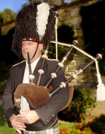 Bagpiper for Los Angeles -Scottish Pipes & Drums - Bagpiper - Woodland Hills, CA - Hero Main
