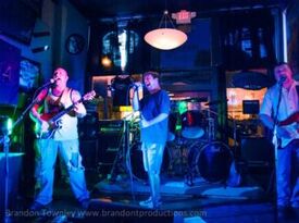 Sneaky Pete & The Players - Rock Band - Marion, OH - Hero Gallery 3