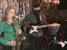 Hana Dolgin Saxophonist and Bandleader - Jazz Band - Miami, FL - Hero Gallery 4