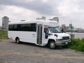 Alert Transportation & Limousines Co - Event Bus - New Orleans, LA - Hero Gallery 4