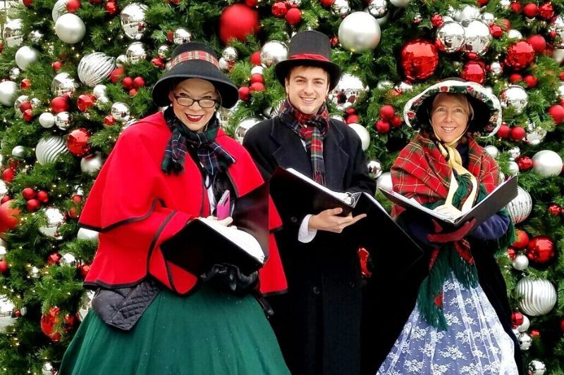 Ugly Christmas sweater party ideas - Christmas carolers