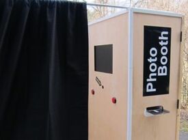 The Entertainment Playground - Photo Booth - Washington, DC - Hero Gallery 3