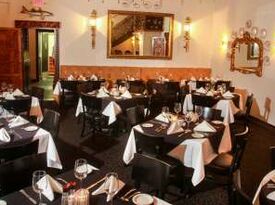 Eugene's Gulf Coast Cuisine - Dining Room - Restaurant - Houston, TX - Hero Gallery 1