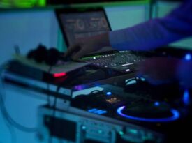 Living Jukebox DJ Service - DJ - Sheboygan, WI - Hero Gallery 2