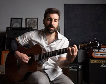 Julien Xuereb - Acoustic Guitarist - Washington, DC - Hero Main