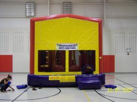 Busy Bouncing, LLC - Party Inflatables - Englewood, OH - Hero Gallery 2