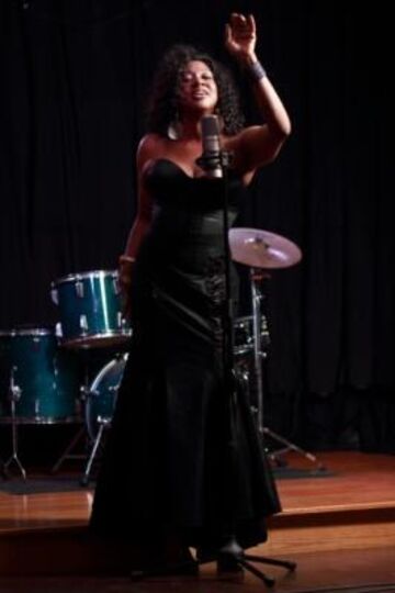 "THE SONGSTRESS" NANETTE FRANK - Jazz Singer - Chicago, IL - Hero Main