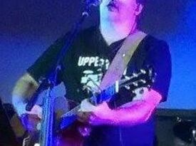 Larry Newsom - Singer Guitarist - Ponca City, OK - Hero Gallery 2