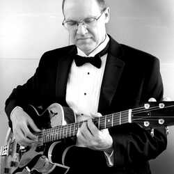Tom Godfrey: Solo Guitar, profile image