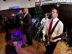 Smooth Like Clyde - Cover Band - Harrisburg, PA - Hero Gallery 3