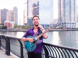 Chris Aguayo - Singer Guitarist - New York City, NY - Hero Gallery 4
