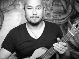 Cary Kanno - Acoustic Guitarist - Chicago, IL - Hero Gallery 1