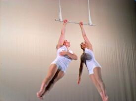 Cirque Motion - Circus Performer - Chattanooga, TN - Hero Gallery 4