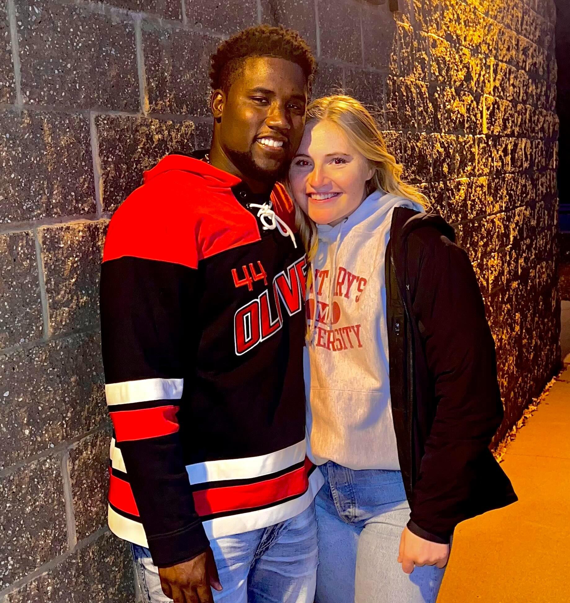 This felt like Thomas and Sam's official "we're talking stage" began. Thomas kept this as his favorite picture in his phone. After this they were seen almost inseparable but not 100% dating yet.