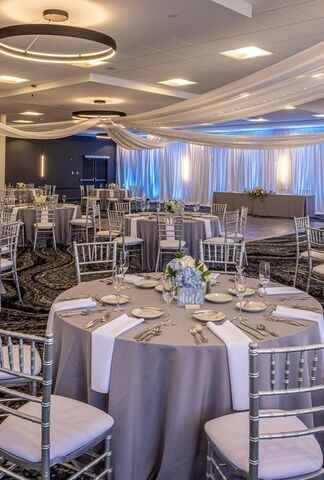 DoubleTree by Hilton Pittsburgh-Monroeville | Reception Venues - The Knot