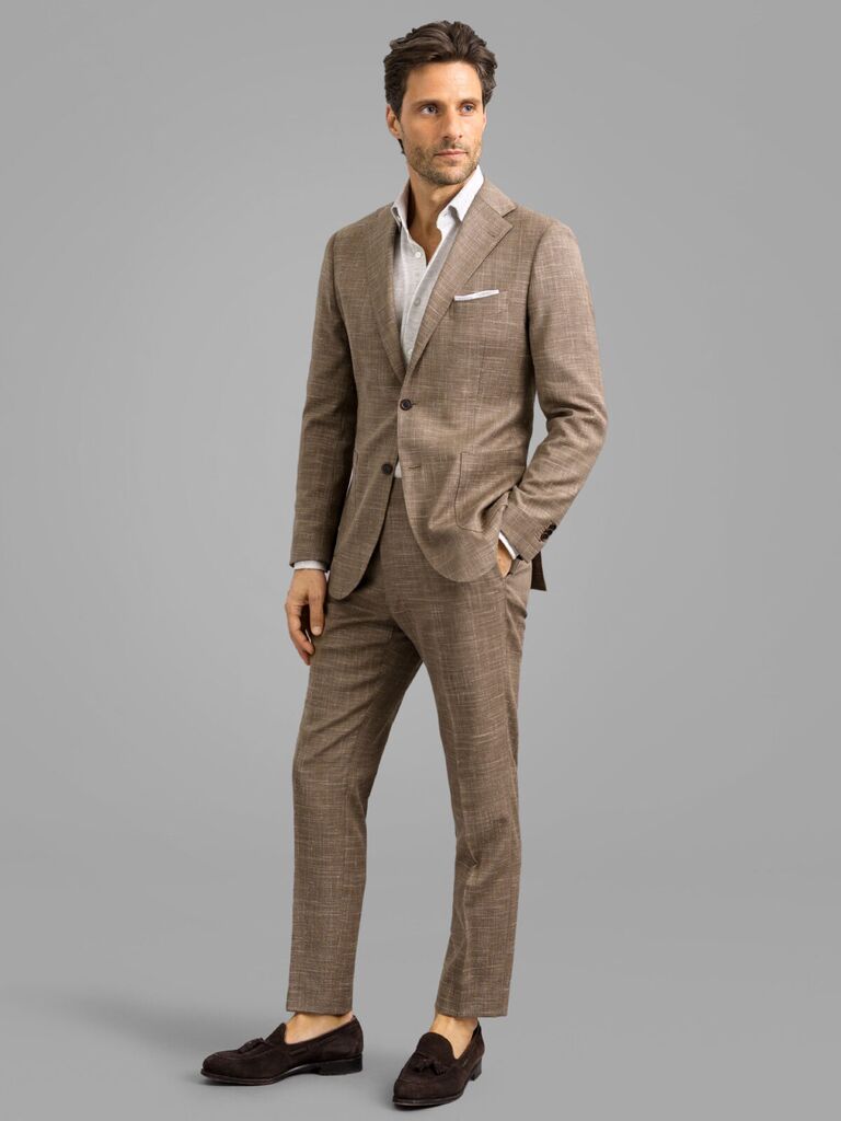 The Best Linen Suits for Weddings & Where to Buy Them