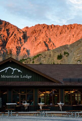 Black mountain lodge outlet arapahoe basin