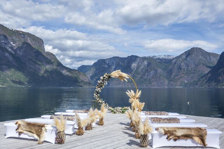 Wedding ceremony 
1PM 