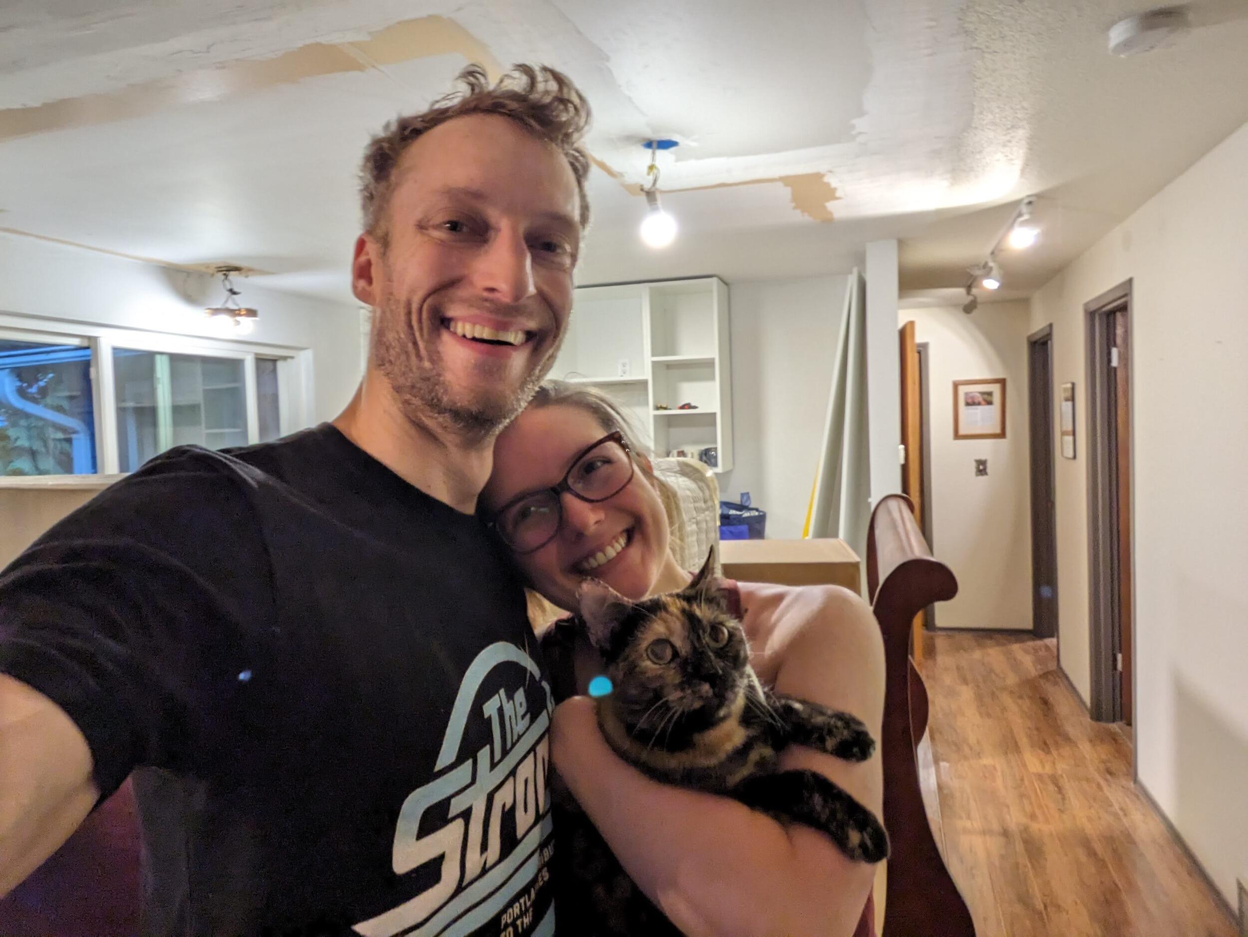 Linnea and Mina move in! We begin our life together in our Edmonds, WA home