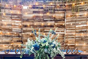 Wood Rounds – Wedding Rentals Are My Forte