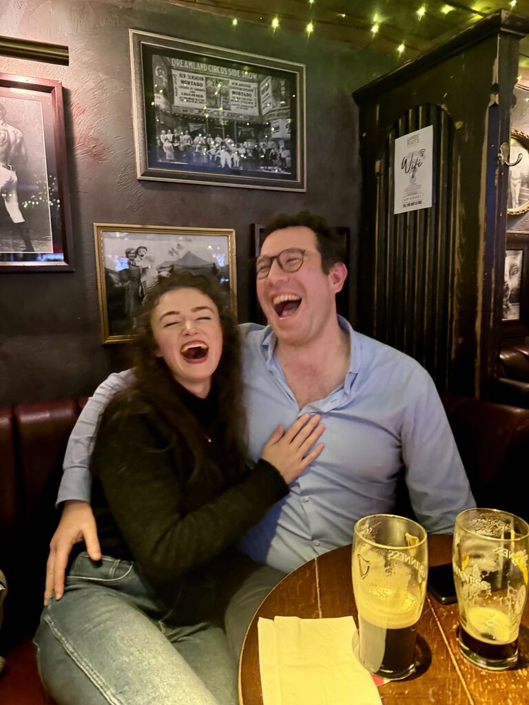 Temple Bar, Dublin: Jerry and Katarina made new friends at Irish pubs...