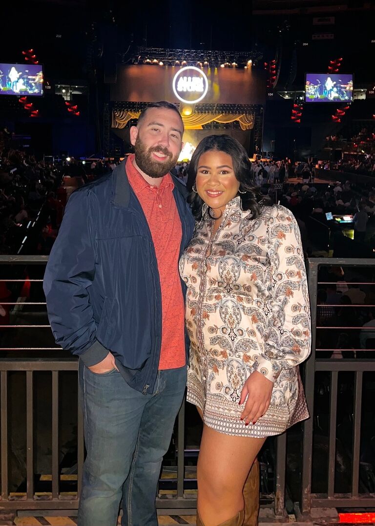 Logan surprised Bethany with tickets to Chris Stapleton! One of the best concerts for sure. 