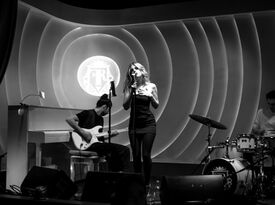 Sydney Small - R&B Band - New York City, NY - Hero Gallery 4