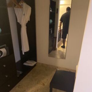 Gallery Photo 37