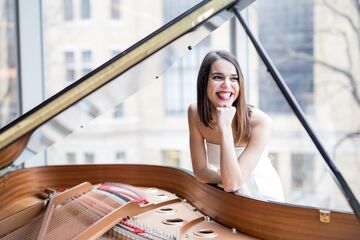 Marina S. - Pianist - Montreal, QC - Hero Main