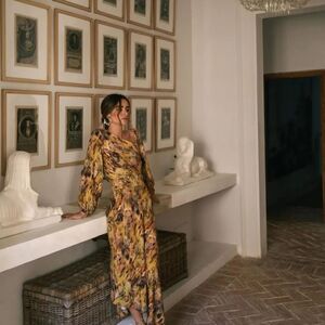 Gallery Photo 11