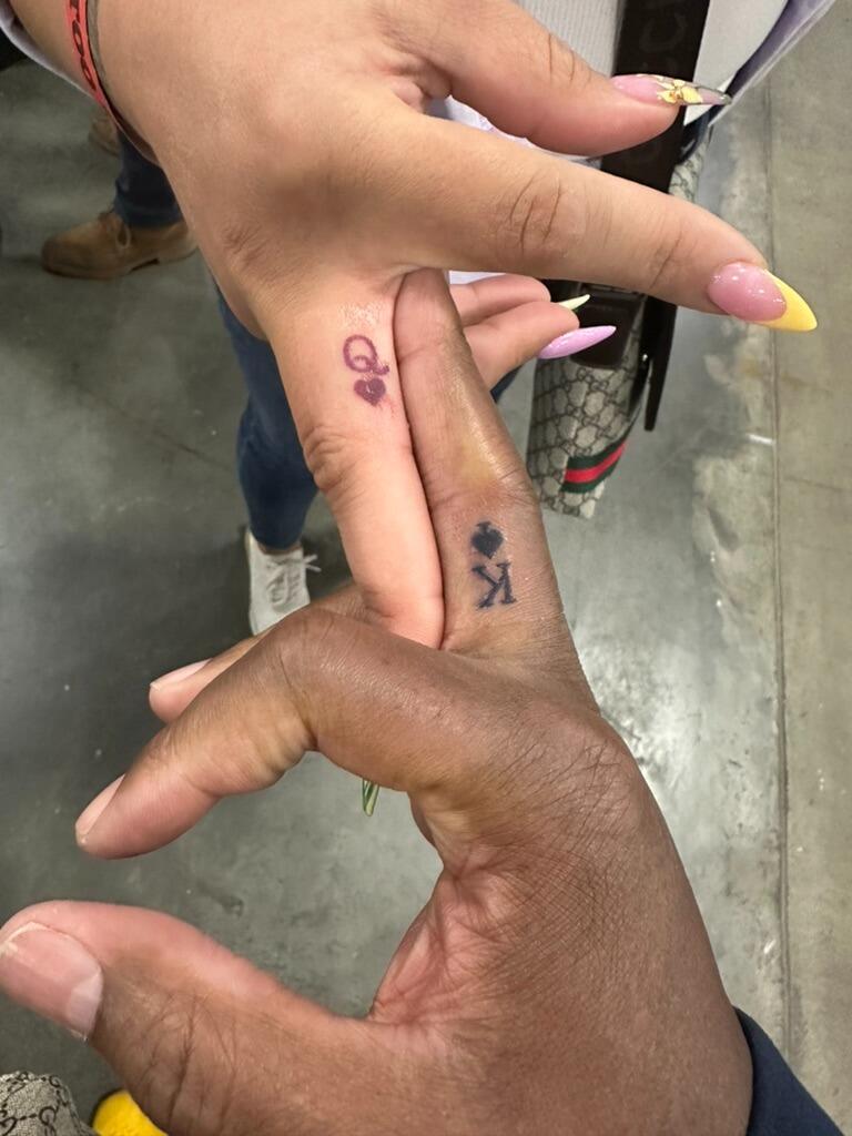 As a sign of their commitment to one another, K&S got matching tattoos. King and Queen! 