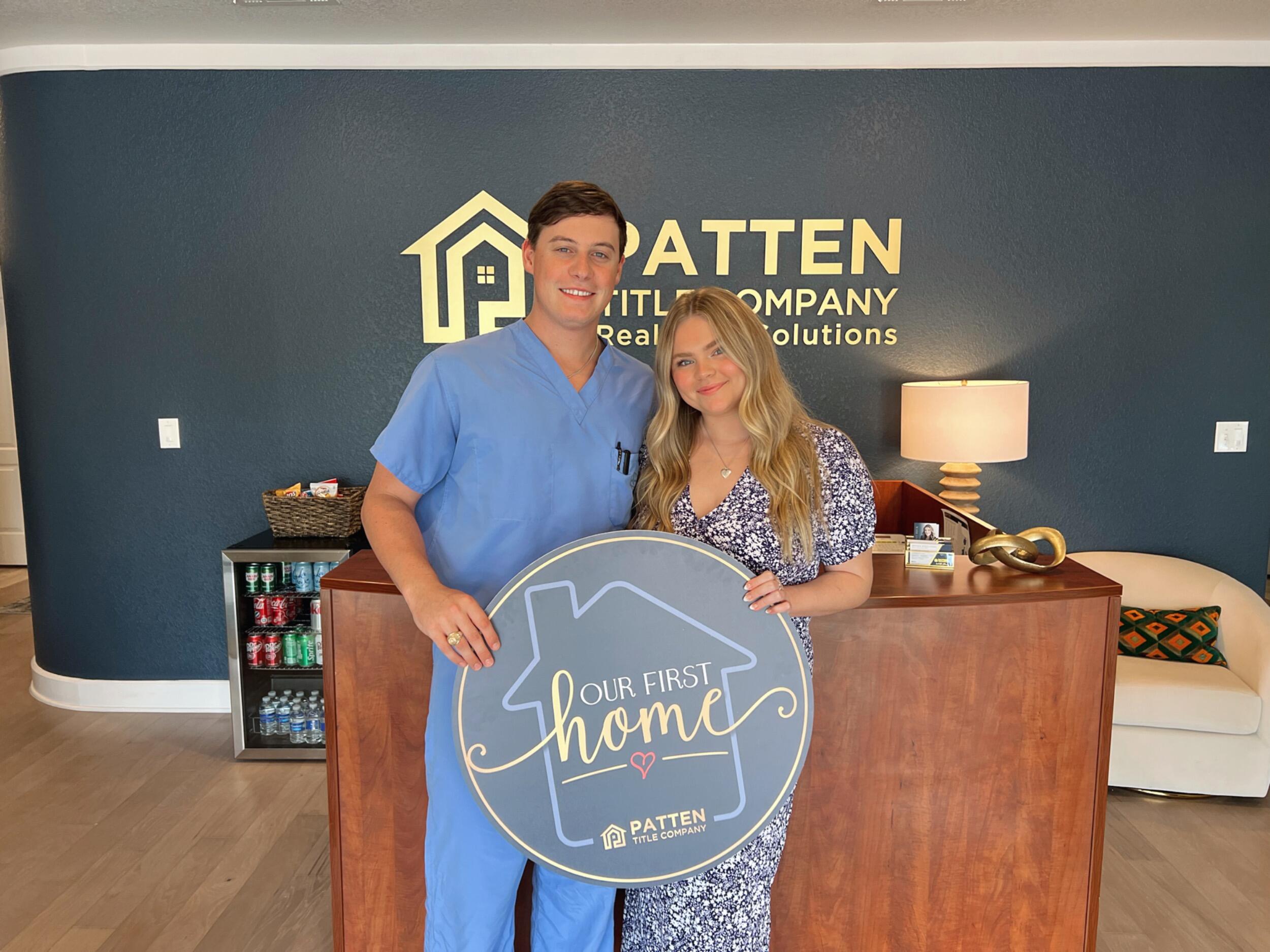 K&E signed the papers & closed on their first home in Georgetown!!