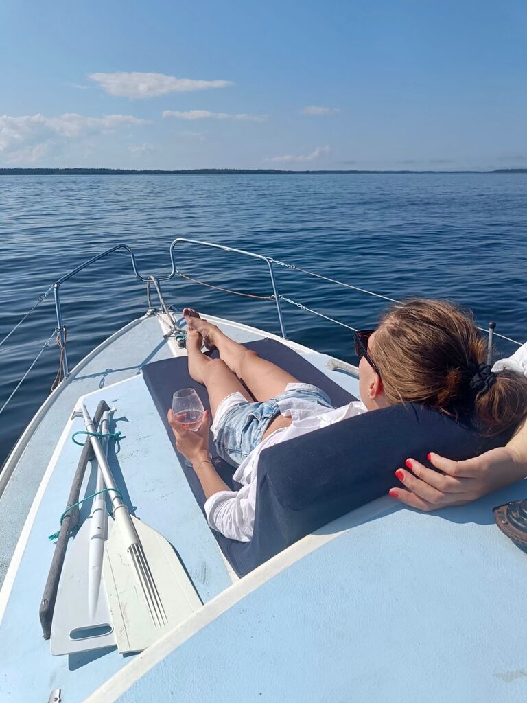 Vi spenderade en underbar sommar tillsammans, bl.a. var vi iväg på en veckas båtsemester, och fyllde båda 30. // Vietimme ihanan kesän yhdessä, kävimme m.m. viikon venelomalla, ja täytimme molemmat 30.