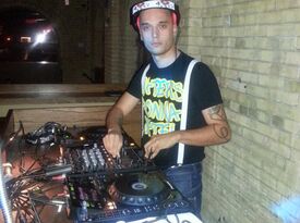 Tavares Music Entertainment - DJ - Cambridge, ON - Hero Gallery 3
