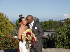 Boykins Photography & Photo Booth - Photographer - Seattle, WA - Hero Gallery 1