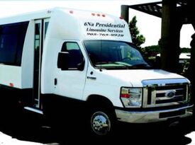 6na Presidential Limousine Service - Event Limo - Hamilton, ON - Hero Gallery 4