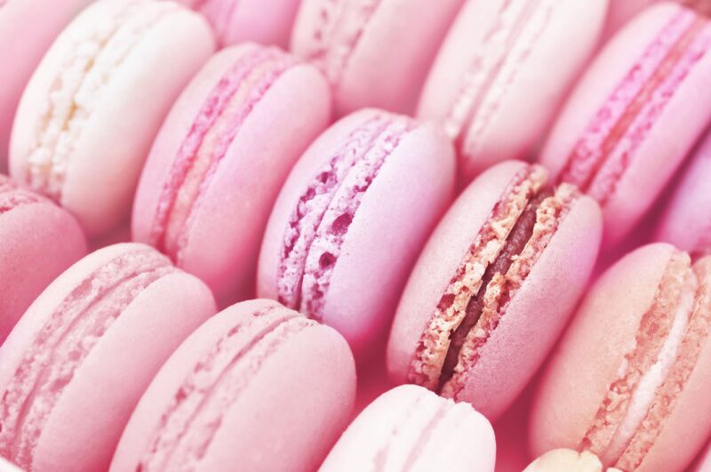 Barbie theme party ideas: pink macarons