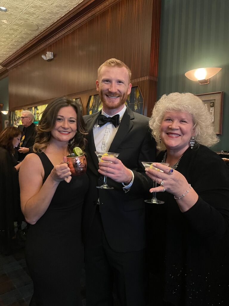 Nicholas’s friend from high school got married in Minneapolis. The engagement ring Nicholas designed was ready to pick up the Friday they left. He got to show his family the ring prior to the proposal. Many people at the wedding kept asking Heidi if she and Nicholas were engaged 🤔