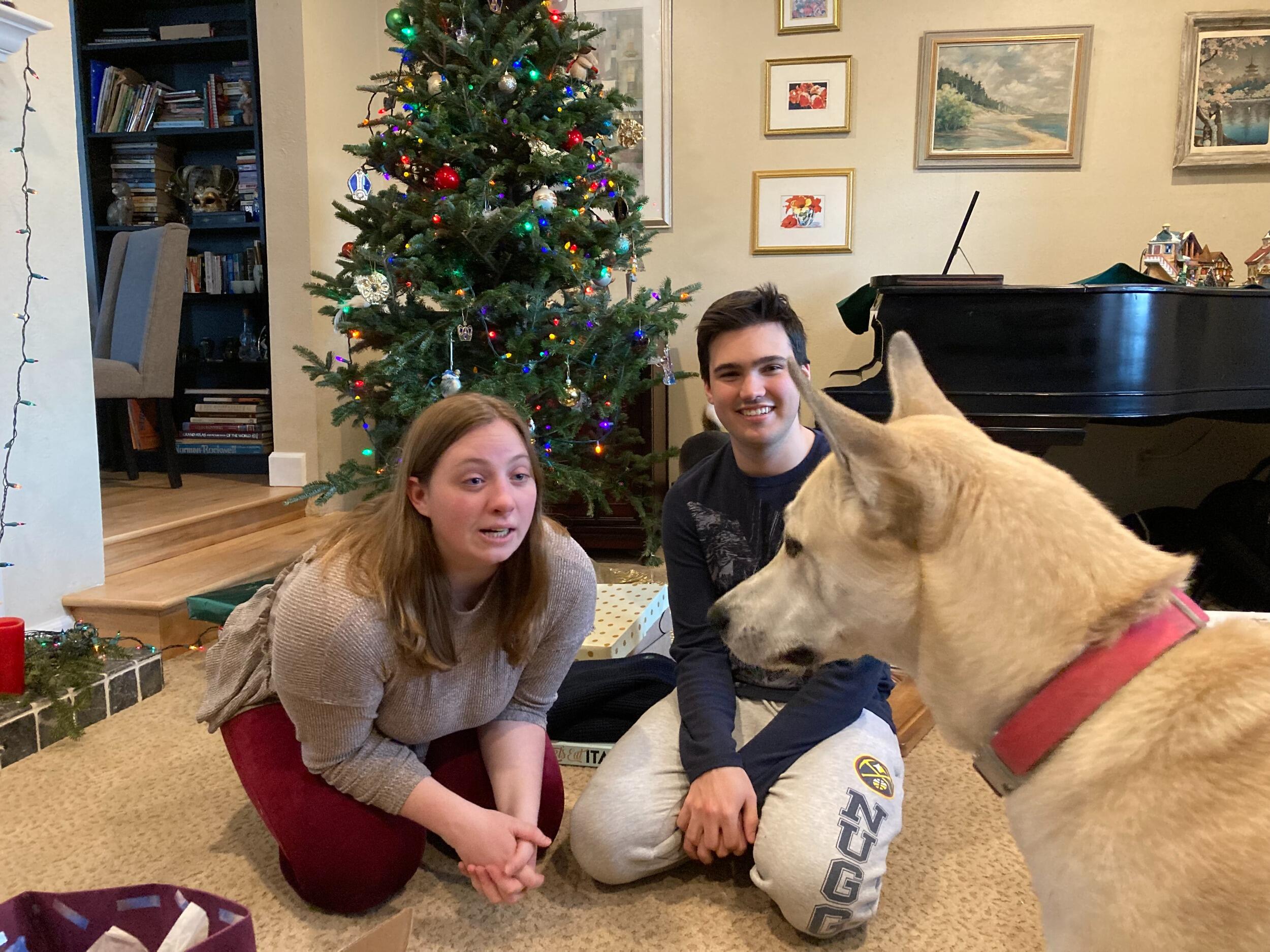 Trying to recreate the family photo from 2021. Aria wasn't going for it. 