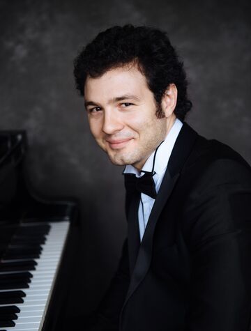 Philipp Petkov - Pianist - Roslyn Heights, NY - Hero Main