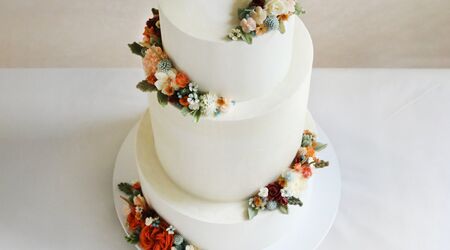 Wafer paper quilling  Wedding cake display, Modern wedding cake, Beautiful  wedding cakes