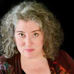 Laura Packer, award winning storyteller, profile image