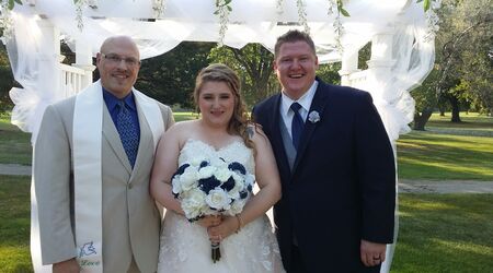 Rustic Country Wedding – Dr. Stephan J. Smith • Wedding Officiant