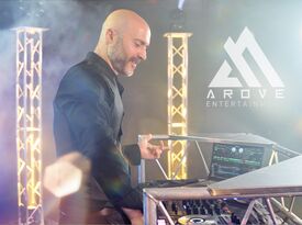 Arove Entertainment - DJ - Miami, FL - Hero Gallery 1