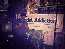 Social Addiction - Dance Band - Media, PA - Hero Gallery 3