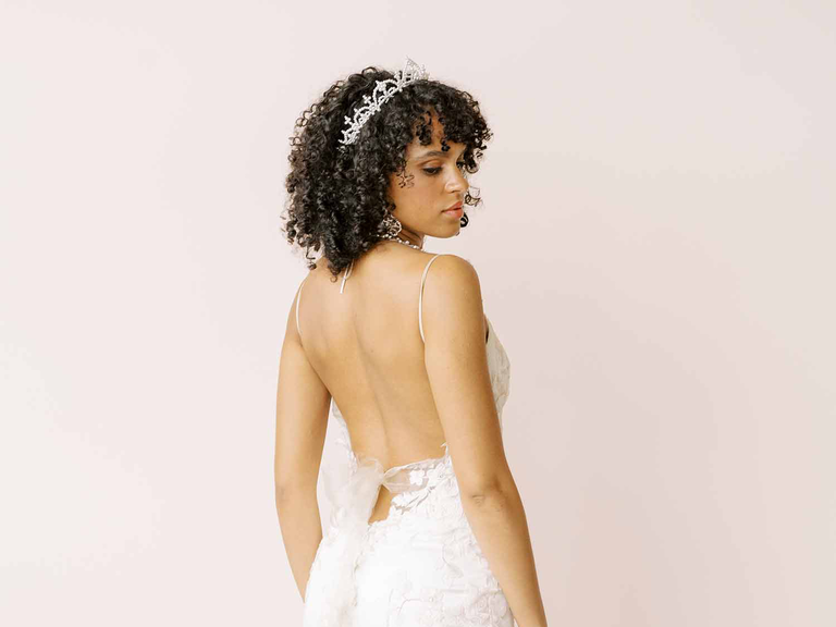 Brilliant Pearl & Rhinestone Accented Bow Hair Clips - Elegant Bridal Hair  Accessories